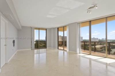 Sayan Apt #904