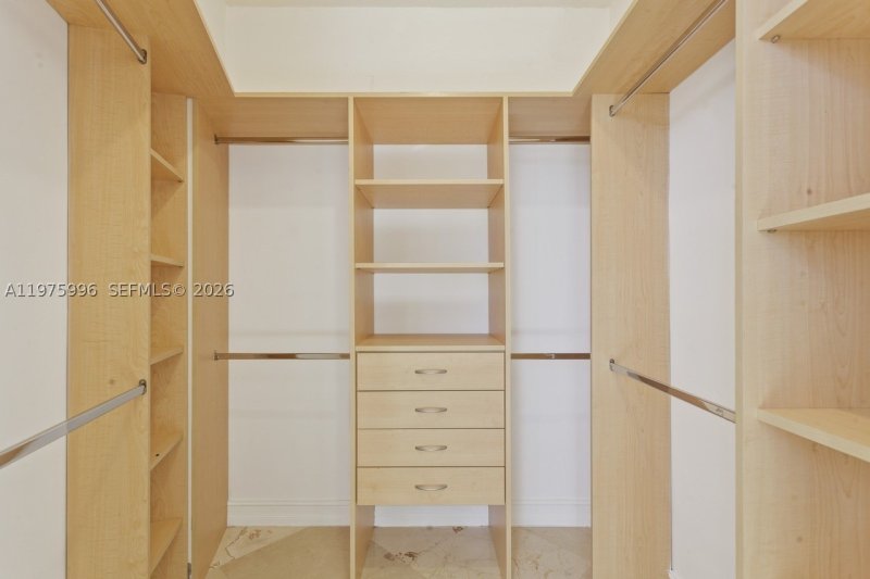 Comprar apartamento no Sayan 904