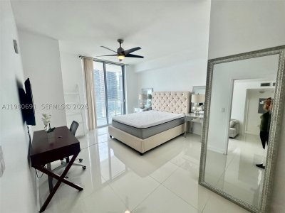 Comprar apartamento no Axis on Brickell North Tower 3223
