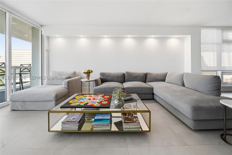 Condo for sale at Royal Embassy 4F