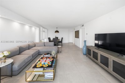 Comprar apartamento no Royal Embassy 4F