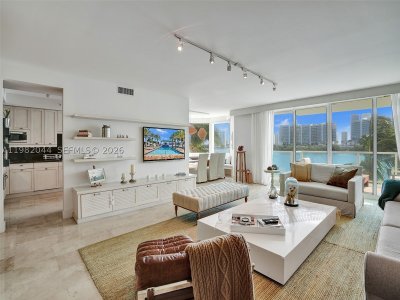 Peninsula I Apt #301