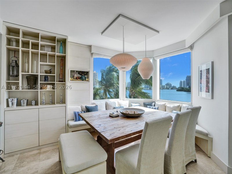 Condo for sale at Peninsula I 301