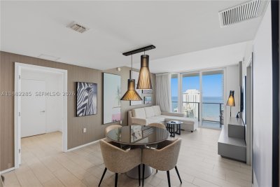Comprar apartamento en Hyde Beach House R2005