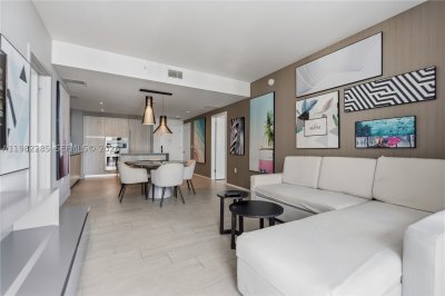 Comprar apartamento en Hyde Beach House R2005