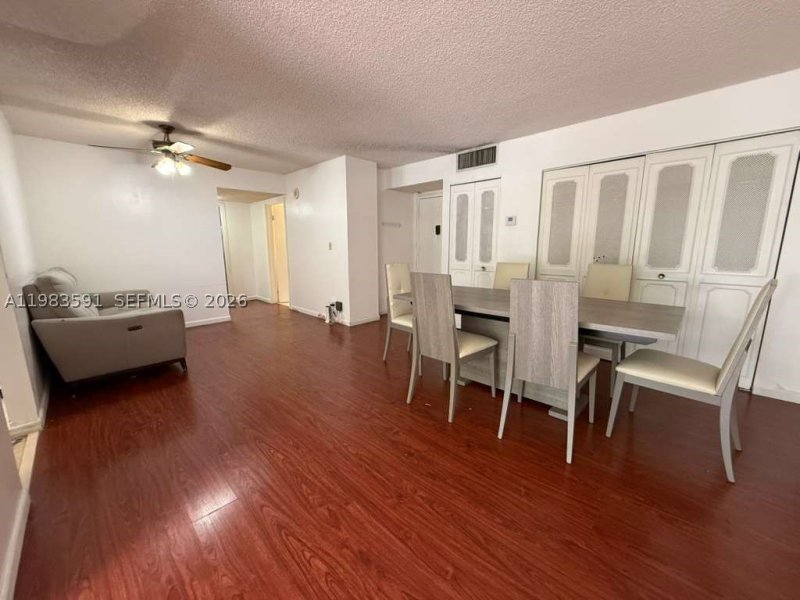 Alquiler de apartamento en Plaza of the Americas 211