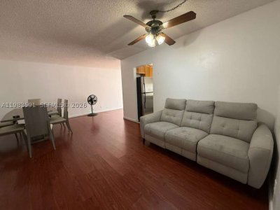 Alquiler de apartamento en Plaza of the Americas 211