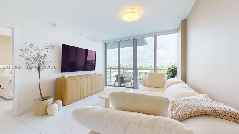Condo for sale at Kai at Bay Harbor 5E-N