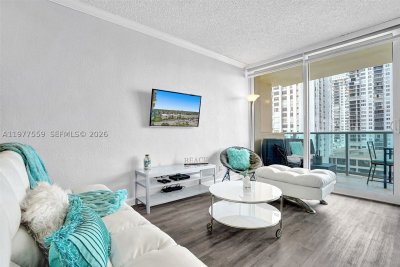 Alquiler de apartamento en The Wave Condo 804 (Availab