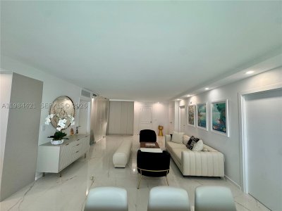 Balmoral Condo Apt #20E