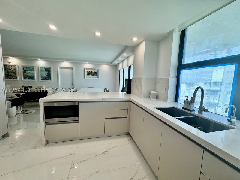 Apartment for rent at Balmoral Condo 20E