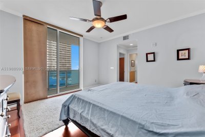Comprar apartamento en Ocean Marine Yacht Club 604
