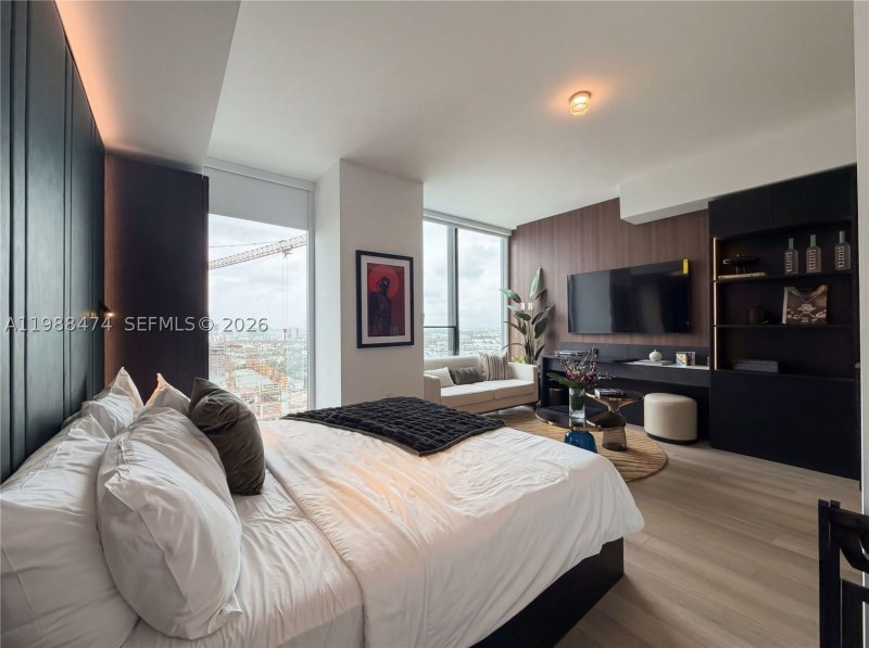 Condo for sale at E11EVEN Hotel & Residences 4111