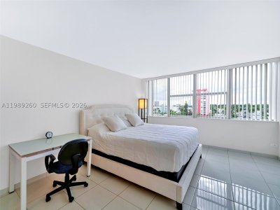 Aluguel de apartamento no Parker Tower 612
