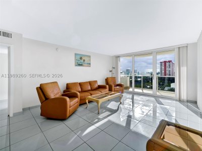 Aluguel de apartamento no Parker Tower 612