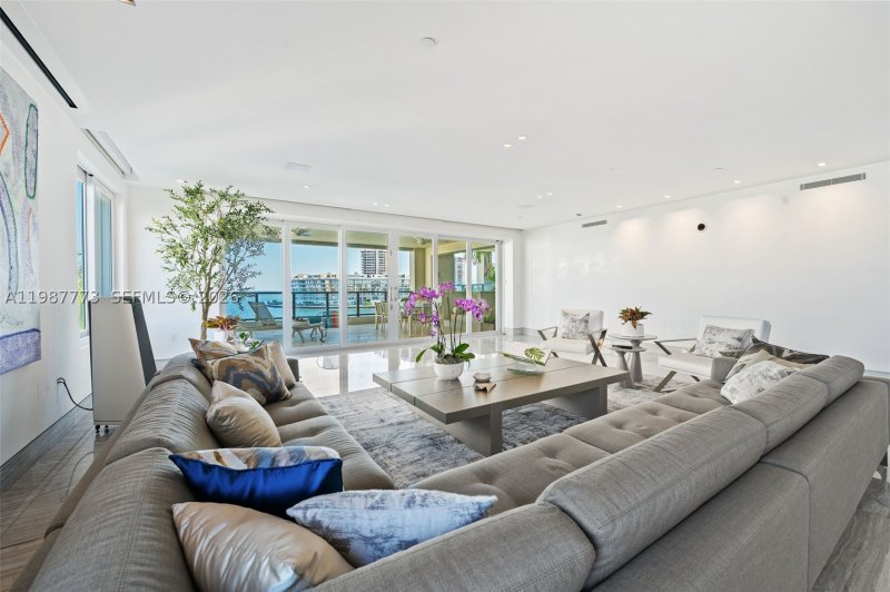 Comprar apartamento en Residences at Vizcaya 502