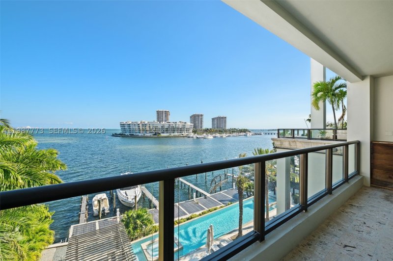 Comprar apartamento en Residences at Vizcaya 502