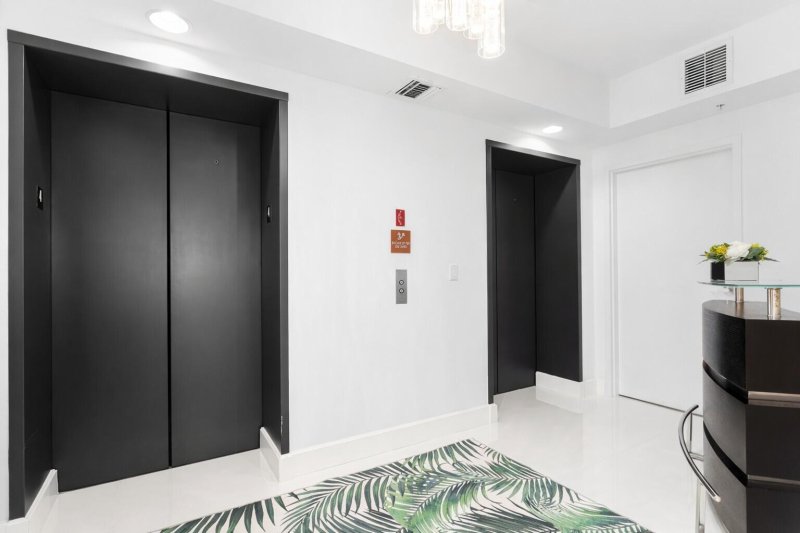 Condo for sale at Diplomat Residences 402
