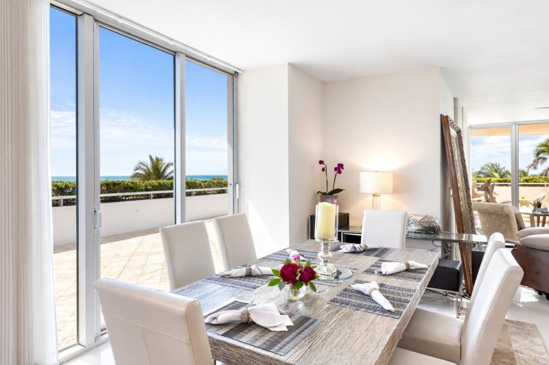 Condo for sale at Diplomat Residences 402