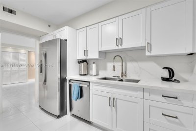 Aluguel de apartamento no Carlisle On The Ocean 303