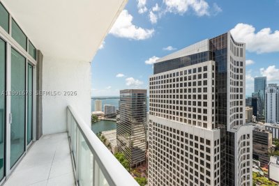 Comprar apartamento no 500 Brickell West Tower 4308