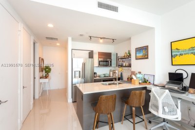 Comprar apartamento no 500 Brickell West Tower 4308