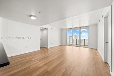 Comprar apartamento no 50 Biscayne 4111