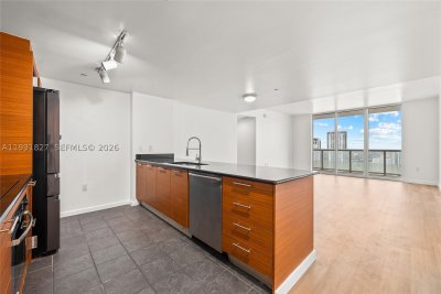 Comprar apartamento no 50 Biscayne 4111