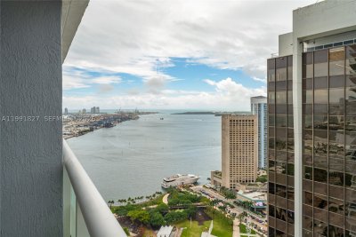 Comprar apartamento no 50 Biscayne 4111