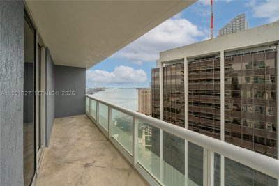 Comprar apartamento no 50 Biscayne 4111