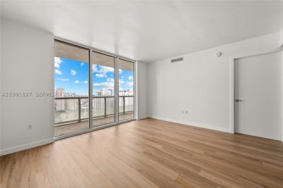 Comprar apartamento no 50 Biscayne 4111