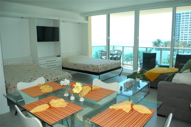 Apartment for rent at The Wave Condo 712
