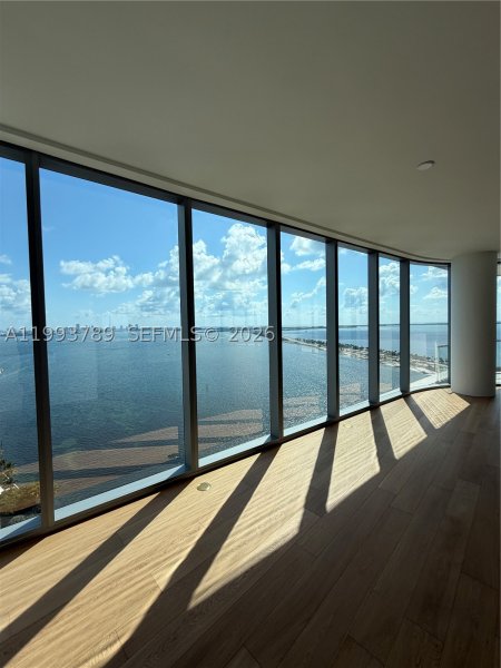 Comprar apartamento no Una Residences at Brickell 2101/2102
