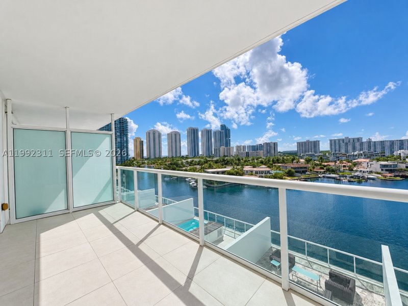 Apartment for rent at 400 Sunny Isles 819