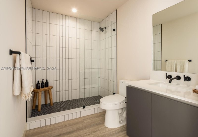 Property photo # 9