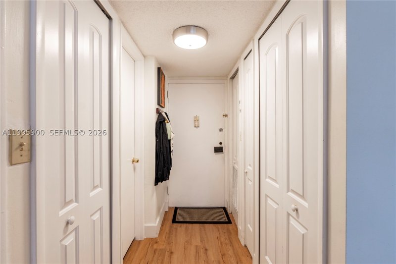 Comprar apartamento en Brickell Shores 201