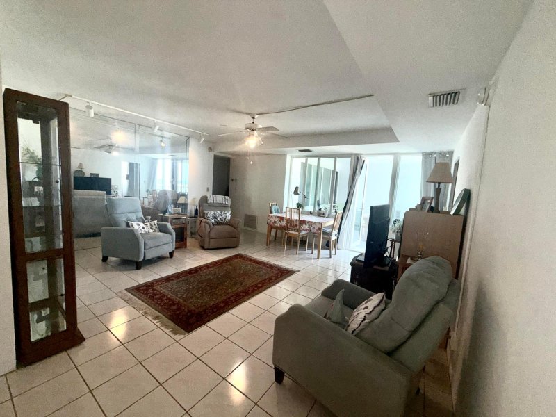 Condo for sale at Coral Ridge Towers 1112