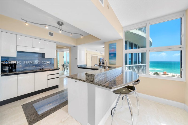 Alquiler de apartamento en 1500 Ocean Drive 702