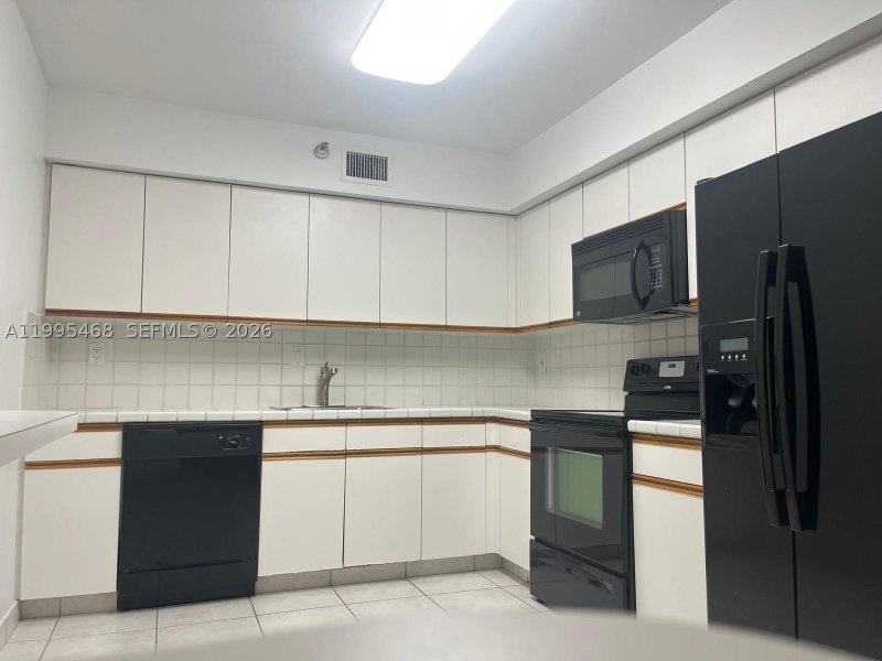 Condo for sale at Mystic Pointe 500 1711