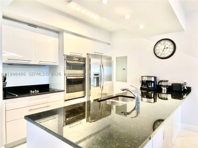 Aluguel de apartamento no Beach Club Two 3203
