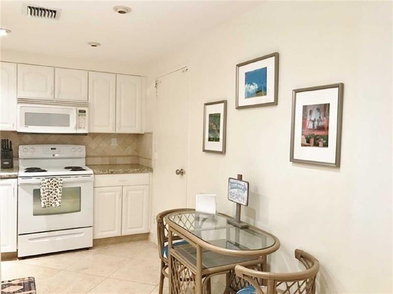 Apartment for rent at Galt Towers 15a
