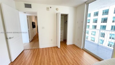 Comprar apartamento no The Club At Brickell Bay 1702