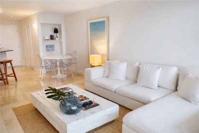Aluguel de apartamento no The Collins Condo 1611