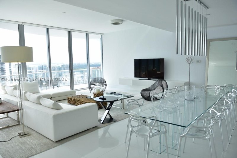 Apartment for rent at Chateau Beach Residences 2802