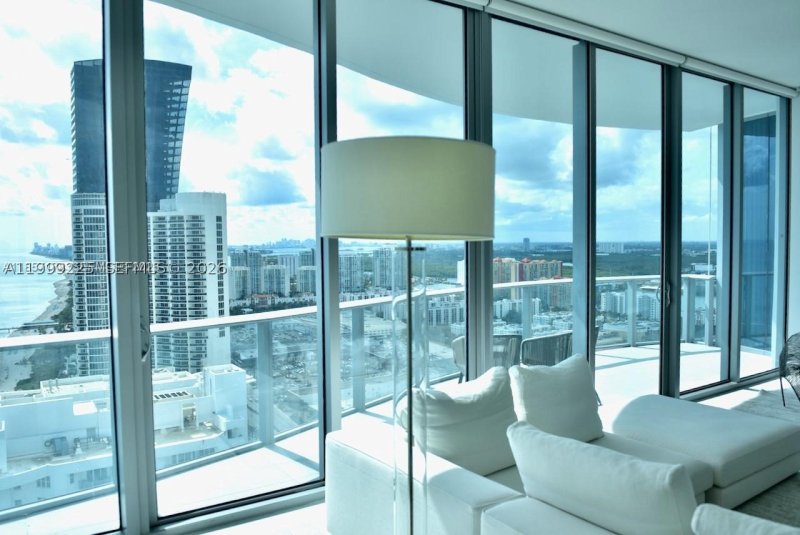 Apartment for rent at Chateau Beach Residences 2802