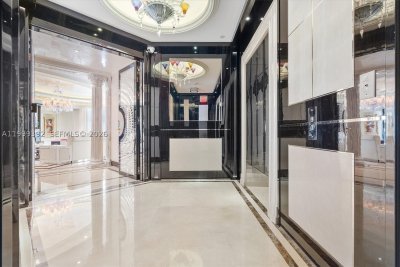 Comprar apartamento no Acqualina Resort & Spa PH4506