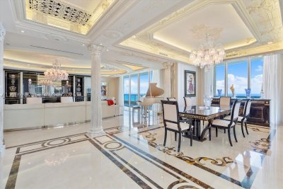 Comprar apartamento no Acqualina Resort & Spa PH4506