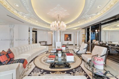 Comprar apartamento no Acqualina Resort & Spa PH4506