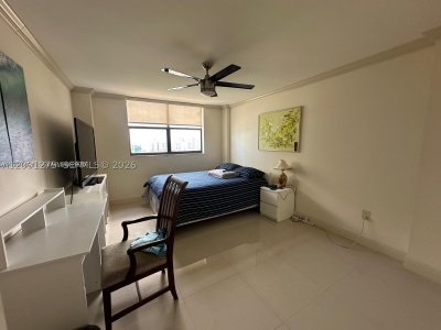 Comprar apartamento no Winston Towers 2202