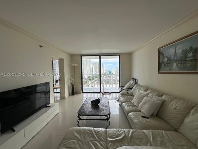 Comprar apartamento no Winston Towers 2202